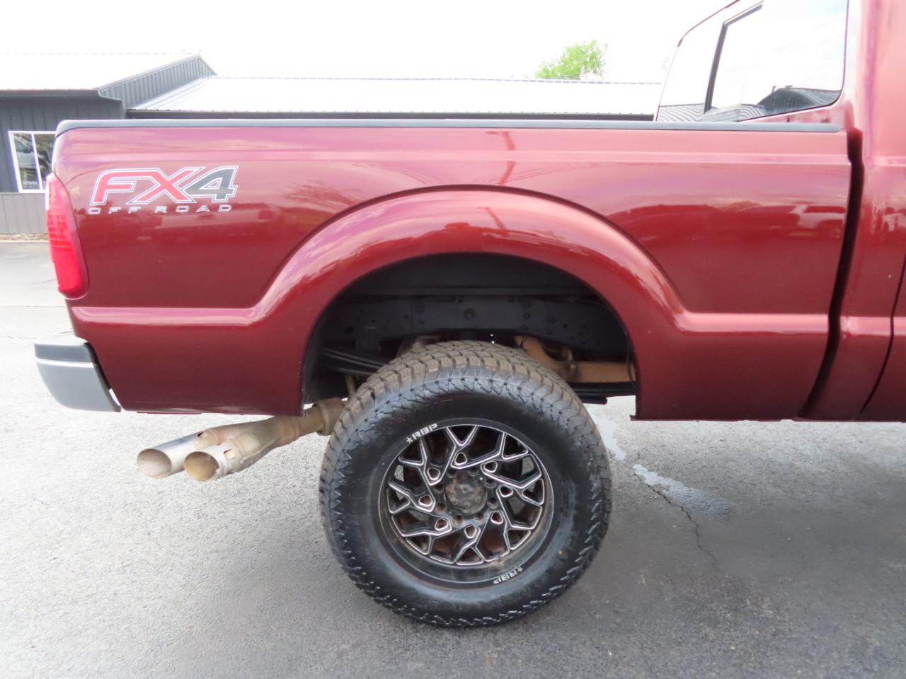 Ford Super Duty F-250 SRW 4WD Crew Cab 156" Lariat 2016