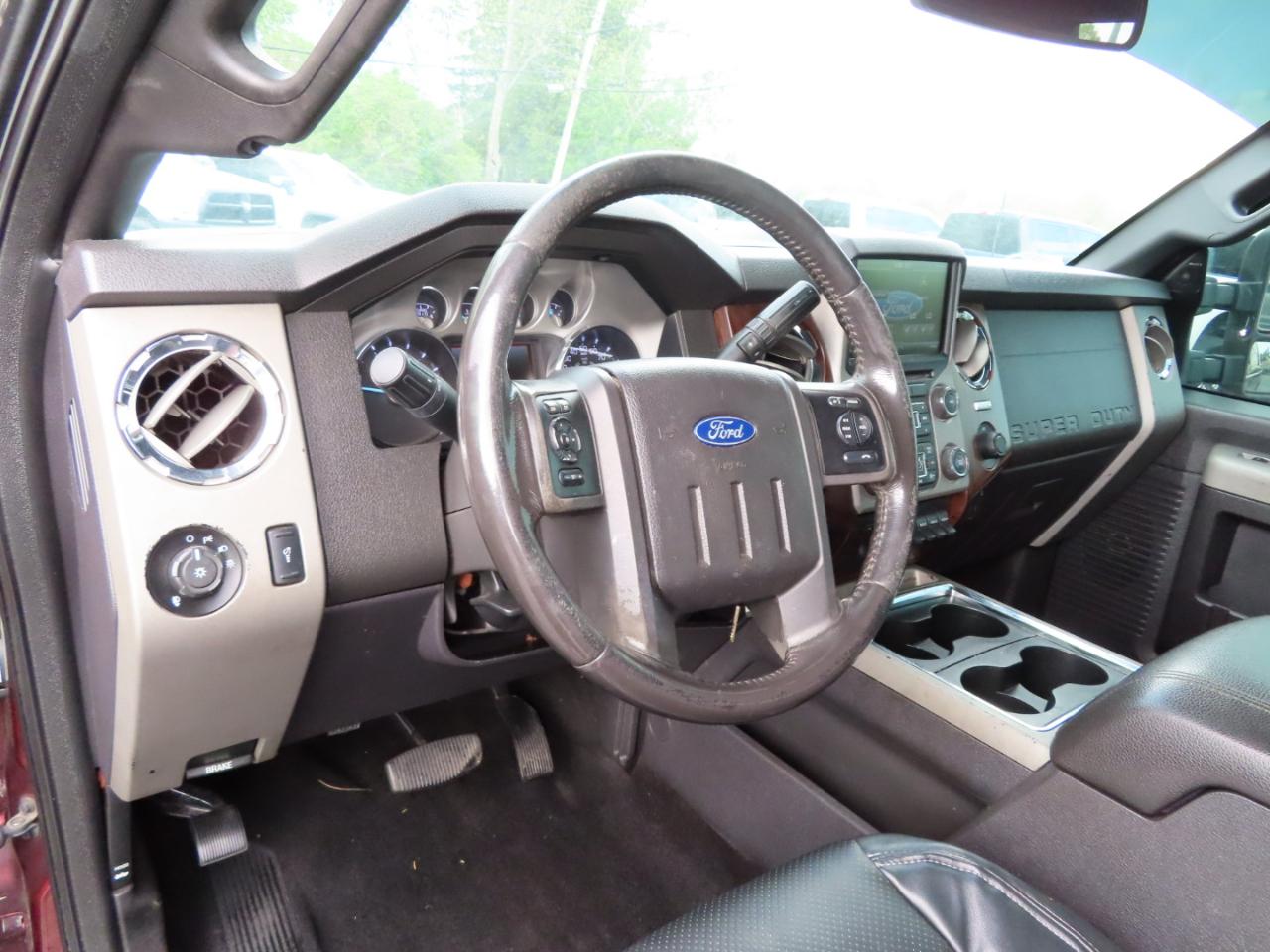 Ford Super Duty F-250 SRW 4WD Crew Cab 156" Lariat 2016