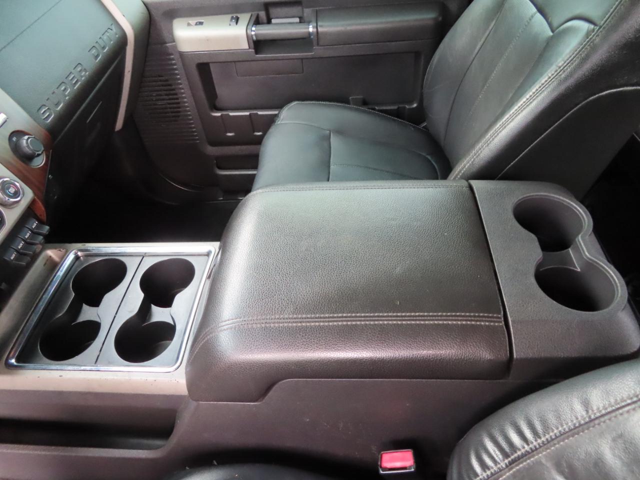 Ford Super Duty F-250 SRW 4WD Crew Cab 156" Lariat 2016