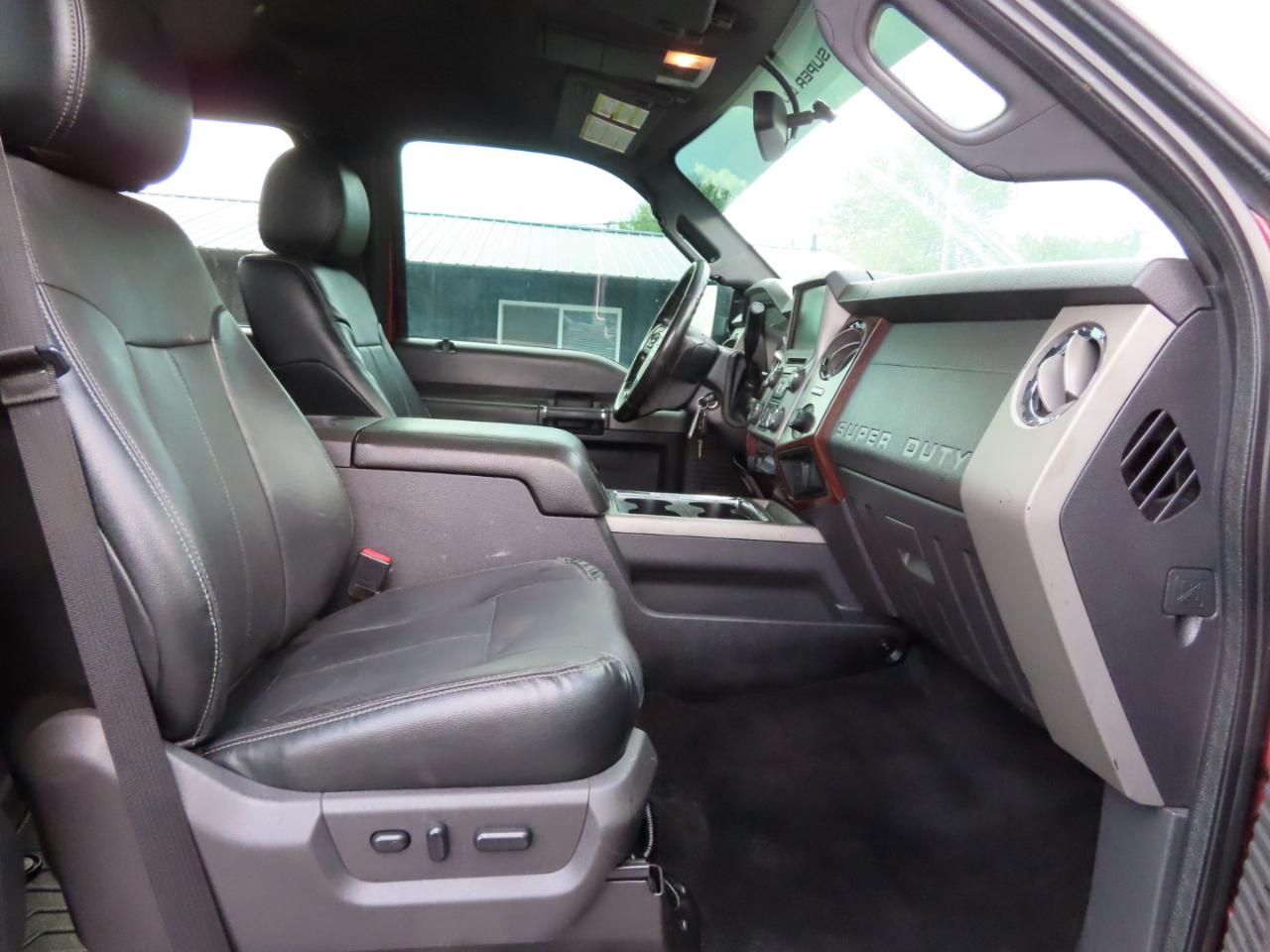 Ford Super Duty F-250 SRW 4WD Crew Cab 156" Lariat 2016