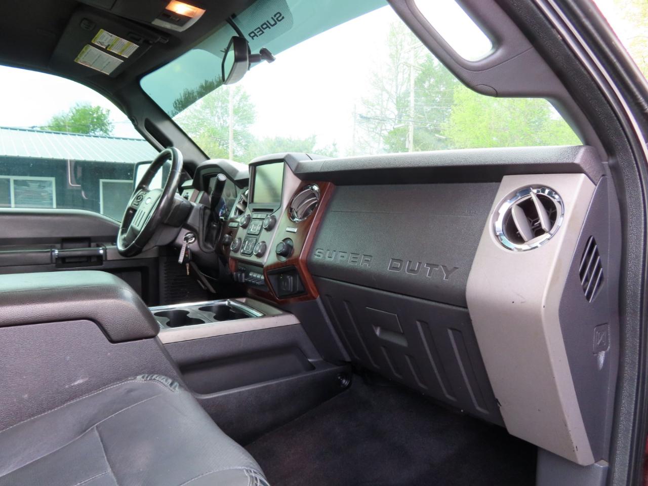 Ford Super Duty F-250 SRW 4WD Crew Cab 156" Lariat 2016