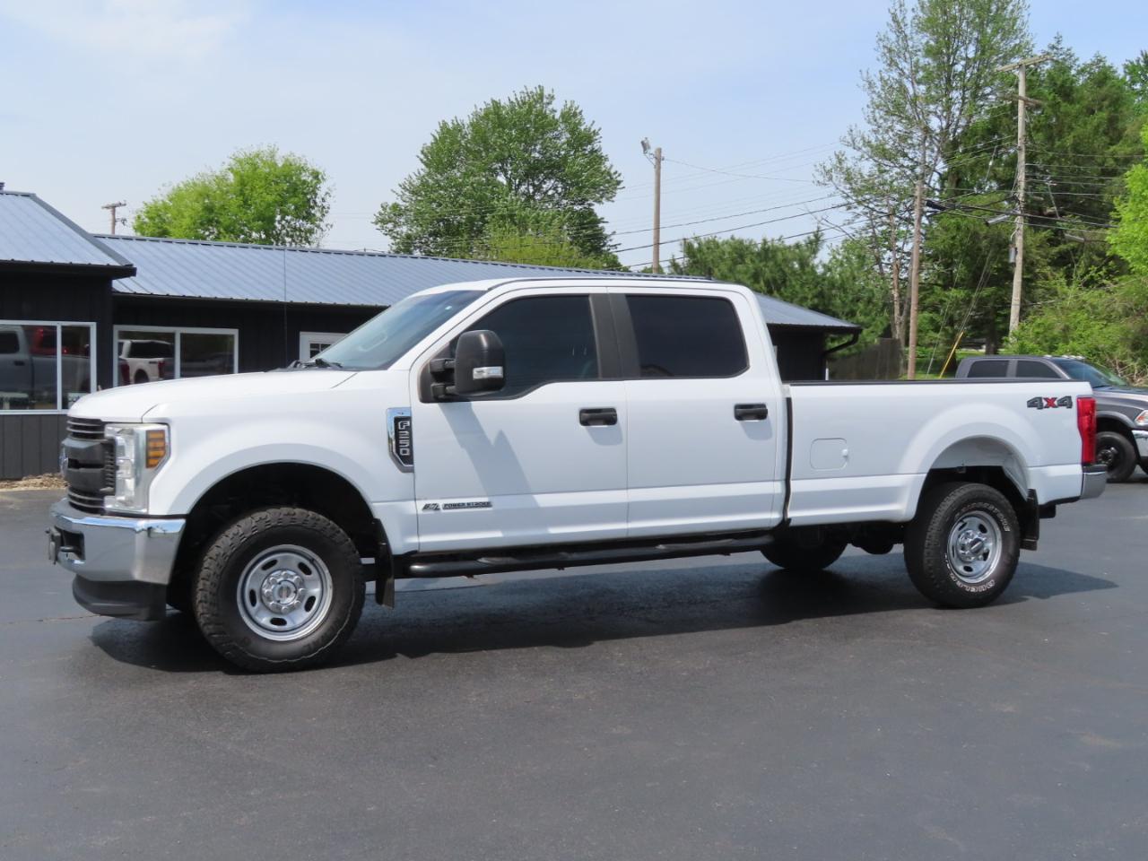 Ford Super Duty F-250 SRW XL 4WD Crew Cab 8' Box 2019