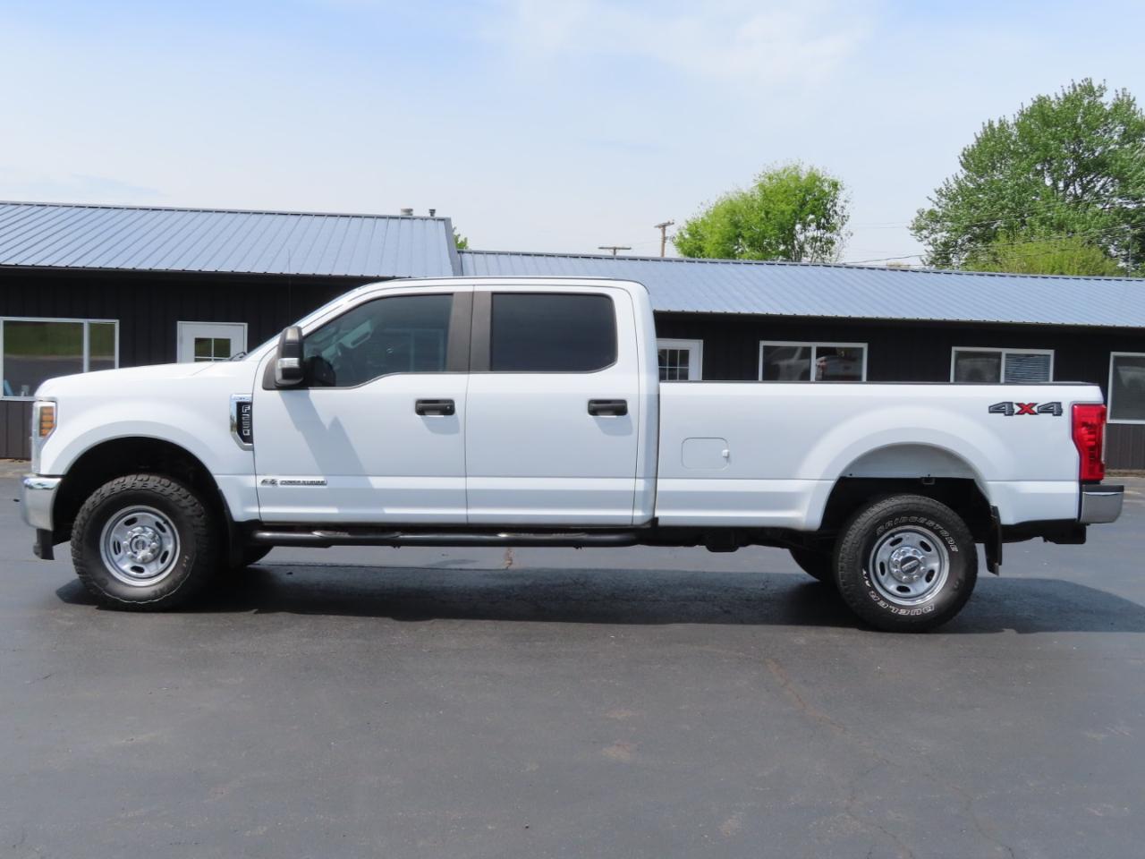 Ford Super Duty F-250 SRW XL 4WD Crew Cab 8' Box 2019