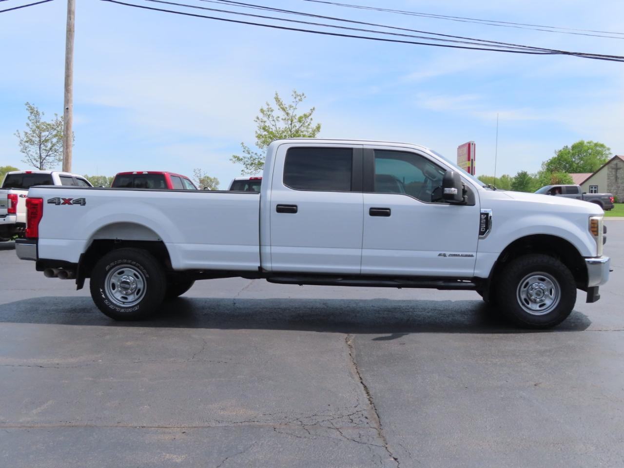 Ford Super Duty F-250 SRW XL 4WD Crew Cab 8' Box 2019