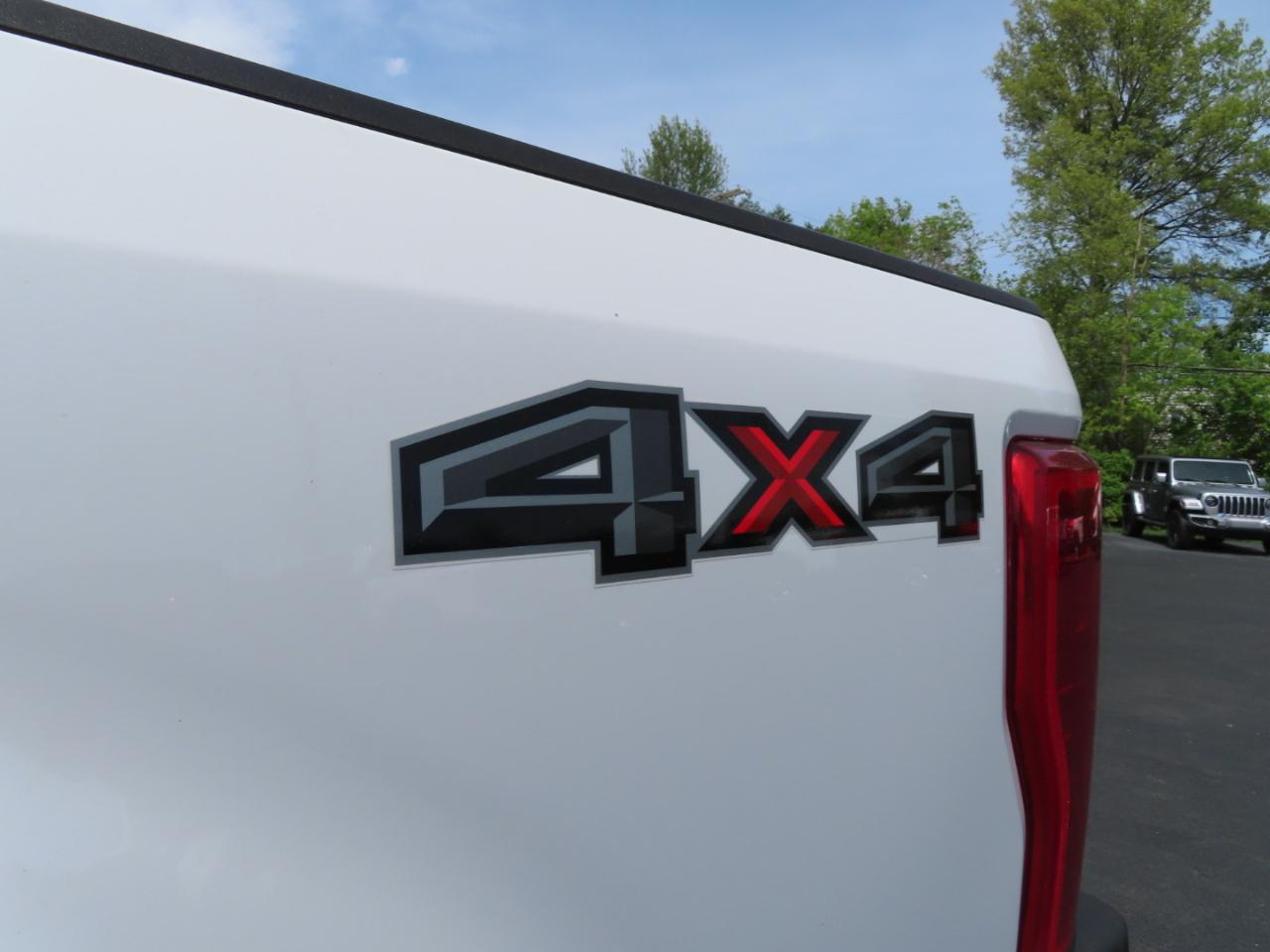 Ford Super Duty F-250 SRW XL 4WD Crew Cab 8' Box 2019