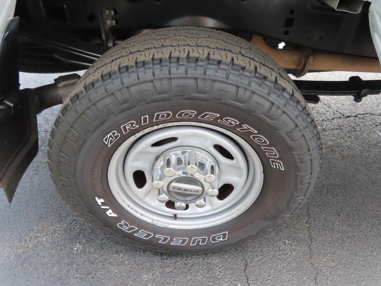 Ford Super Duty F-250 SRW XL 4WD Crew Cab 8' Box 2019