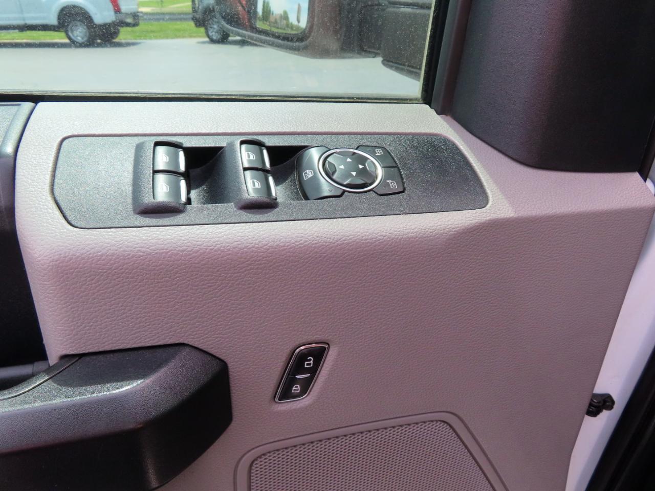 Ford Super Duty F-250 SRW XL 4WD Crew Cab 8' Box 2019