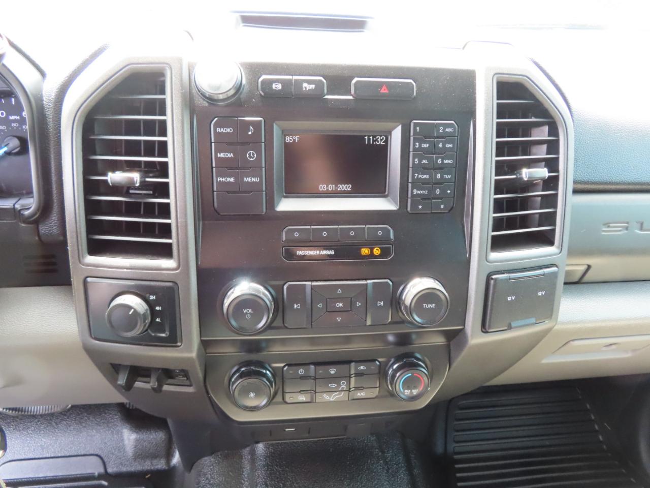 Ford Super Duty F-250 SRW XL 4WD Crew Cab 8' Box 2019