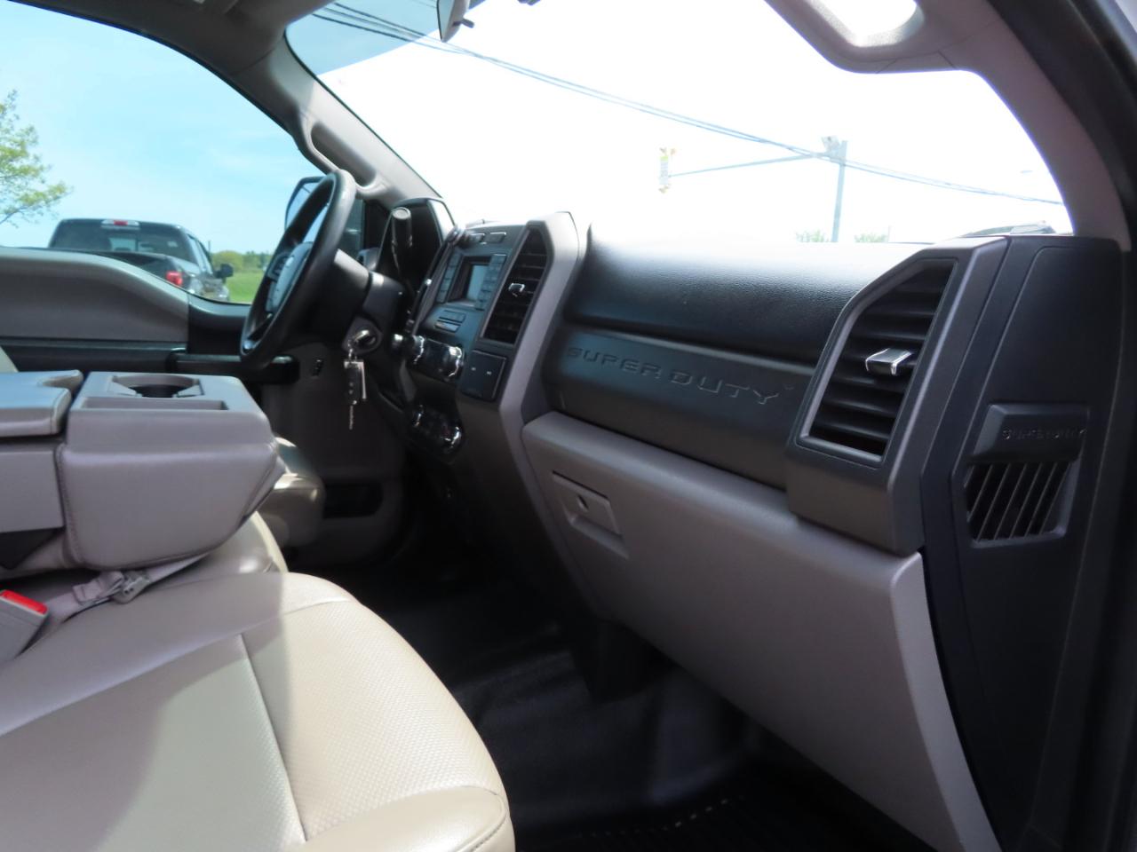 Ford Super Duty F-250 SRW XL 4WD Crew Cab 8' Box 2019