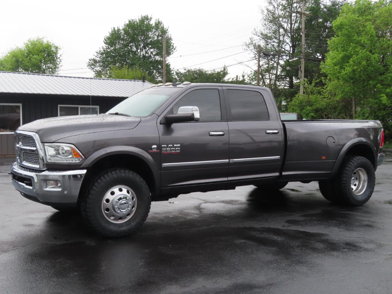 RAM 3500 Laramie 4x4 Crew Cab 8' Box 2018