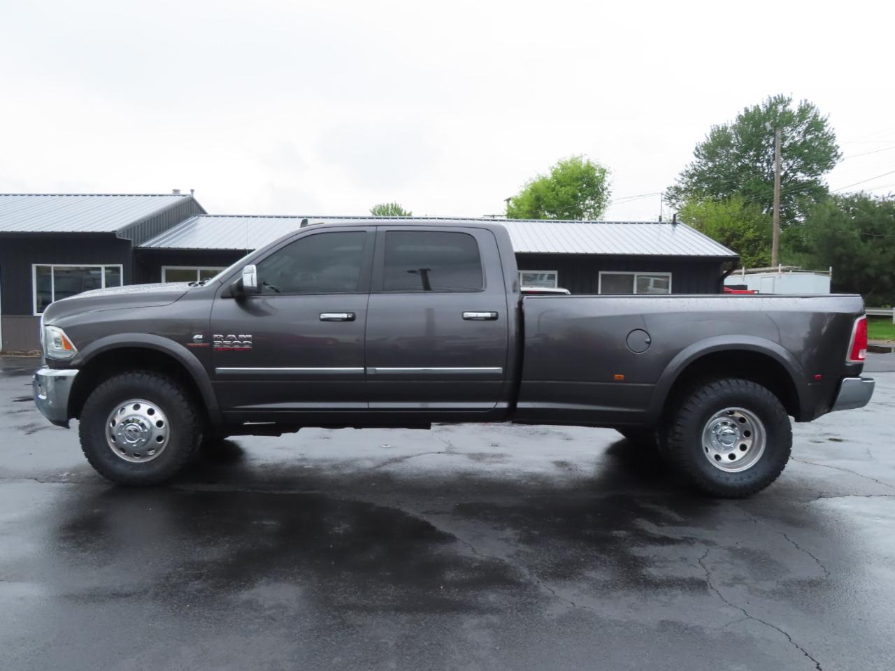 RAM 3500 Laramie 4x4 Crew Cab 8' Box 2018