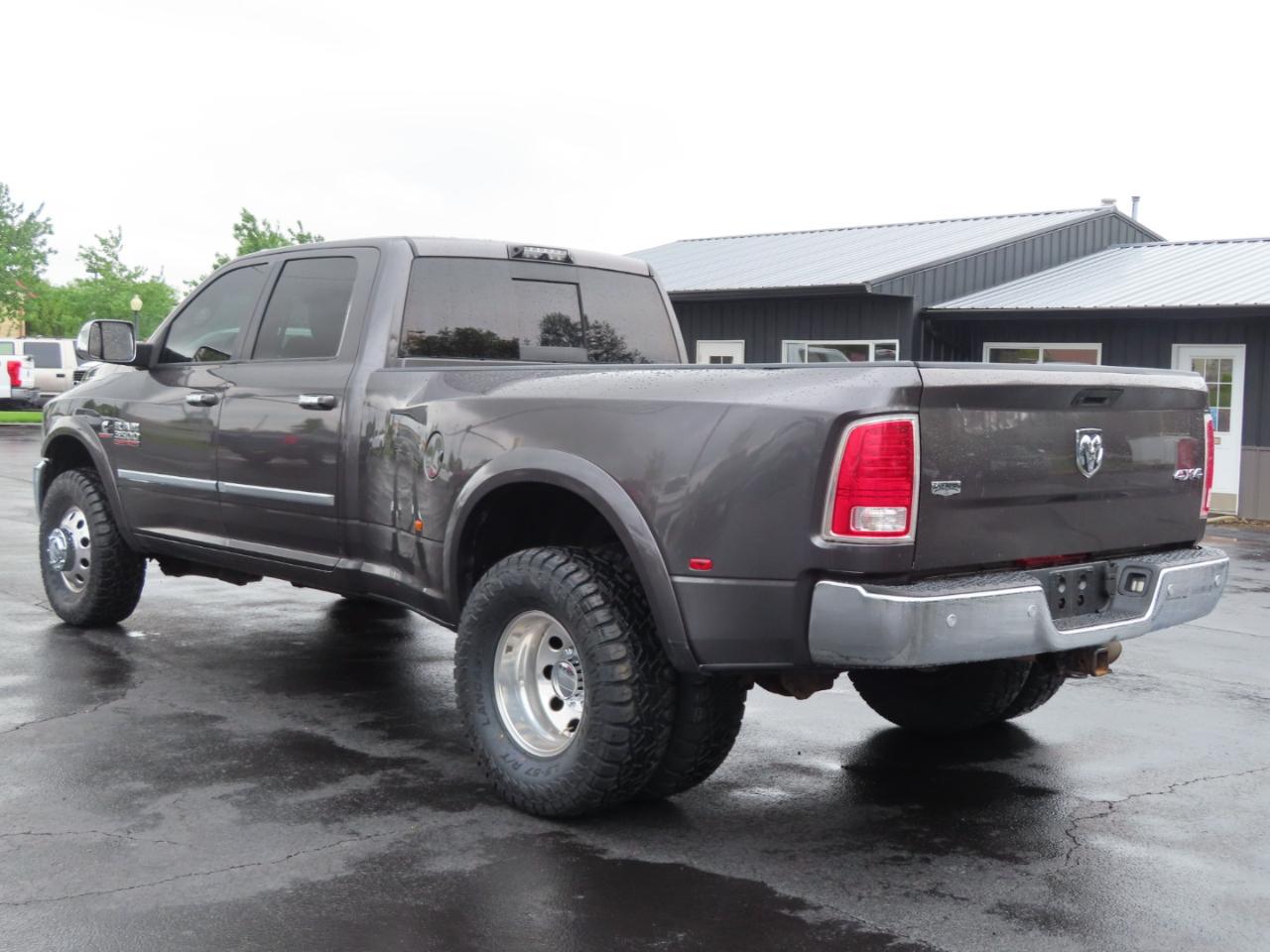 RAM 3500 Laramie 4x4 Crew Cab 8' Box 2018