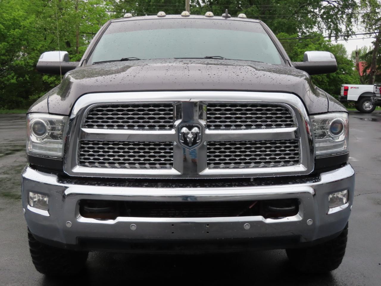 RAM 3500 Laramie 4x4 Crew Cab 8' Box 2018