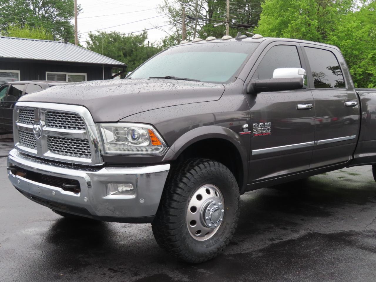 RAM 3500 Laramie 4x4 Crew Cab 8' Box 2018