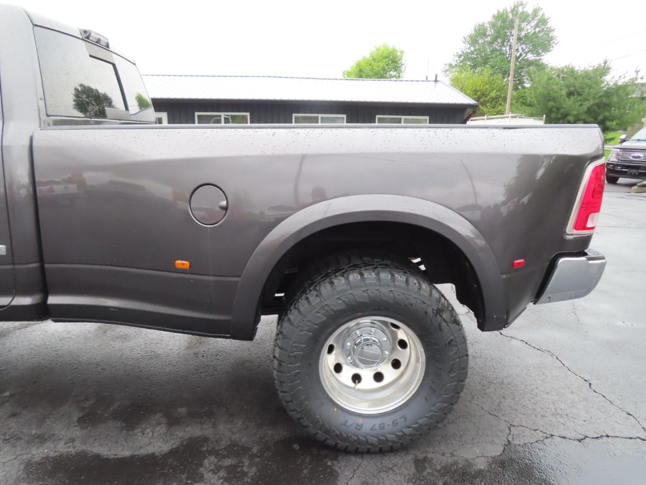 RAM 3500 Laramie 4x4 Crew Cab 8' Box 2018