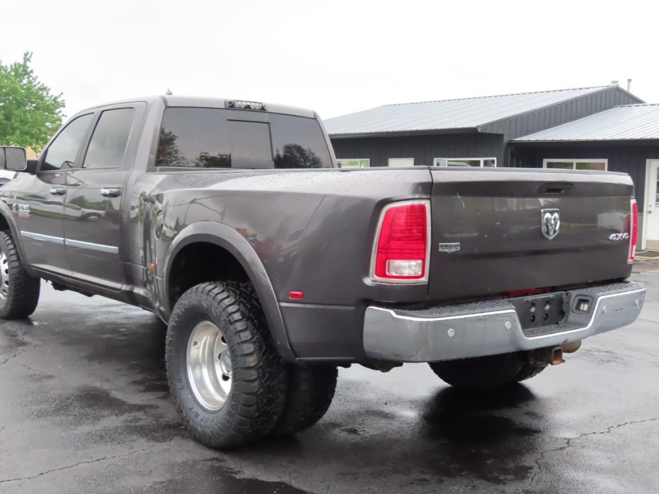 RAM 3500 Laramie 4x4 Crew Cab 8' Box 2018