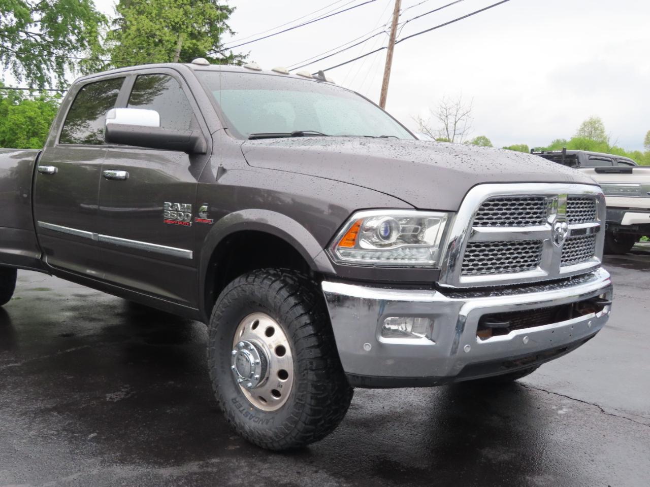 RAM 3500 Laramie 4x4 Crew Cab 8' Box 2018