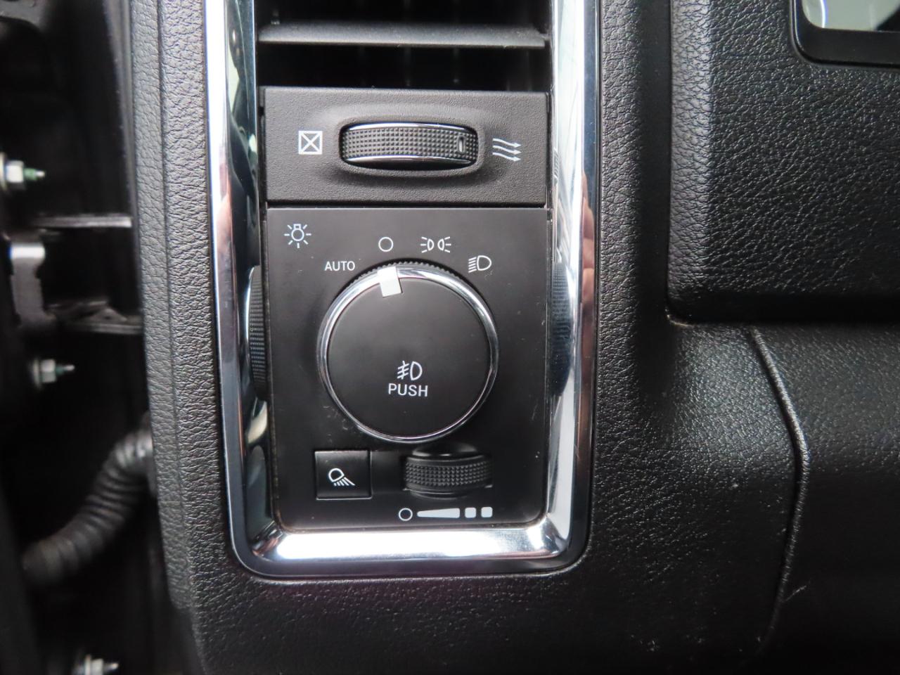 RAM 3500 Laramie 4x4 Crew Cab 8' Box 2018