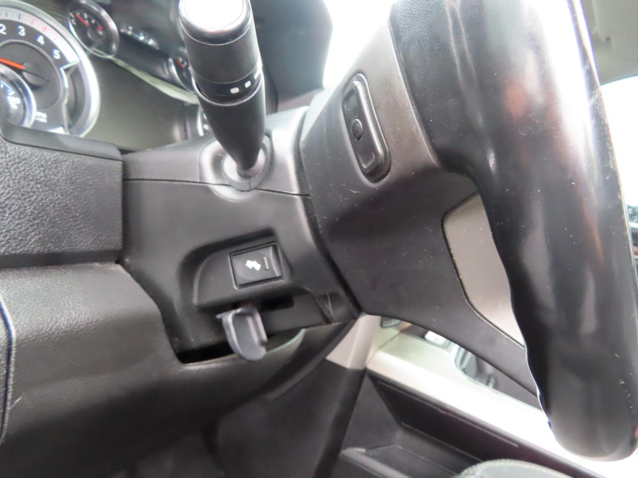 RAM 3500 Laramie 4x4 Crew Cab 8' Box 2018