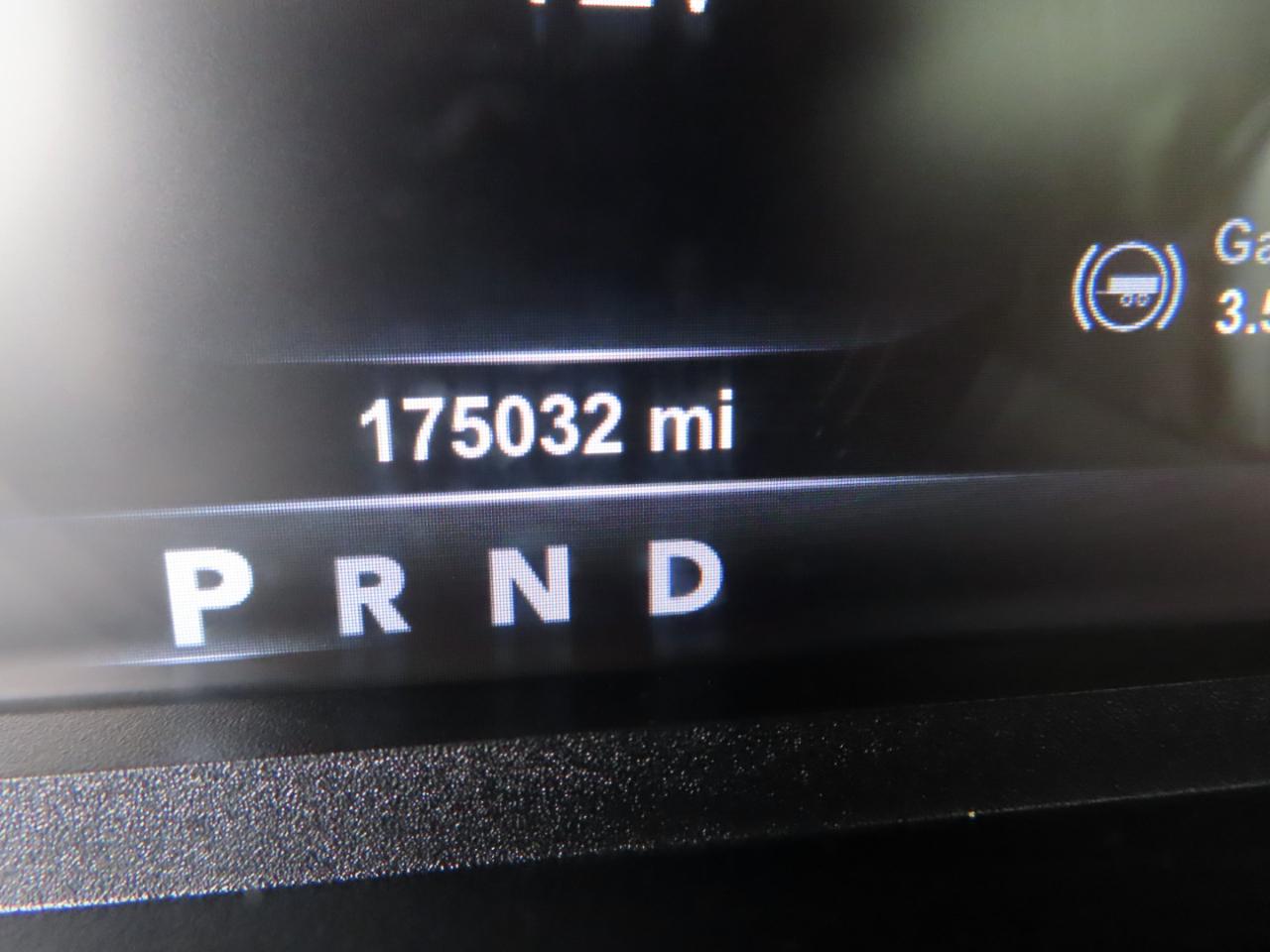 RAM 3500 Laramie 4x4 Crew Cab 8' Box 2018