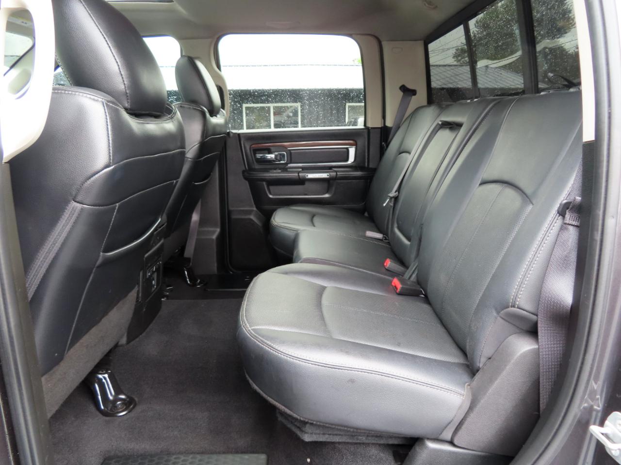 RAM 3500 Laramie 4x4 Crew Cab 8' Box 2018