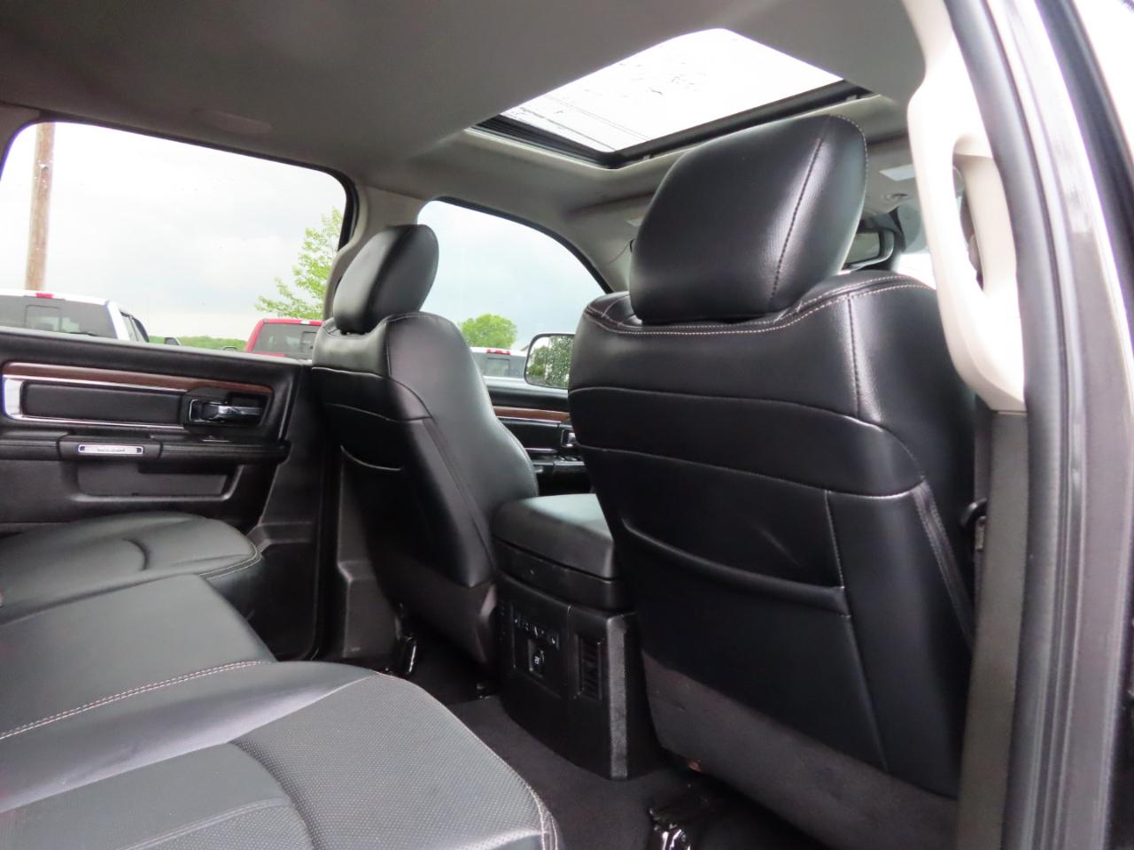 RAM 3500 Laramie 4x4 Crew Cab 8' Box 2018