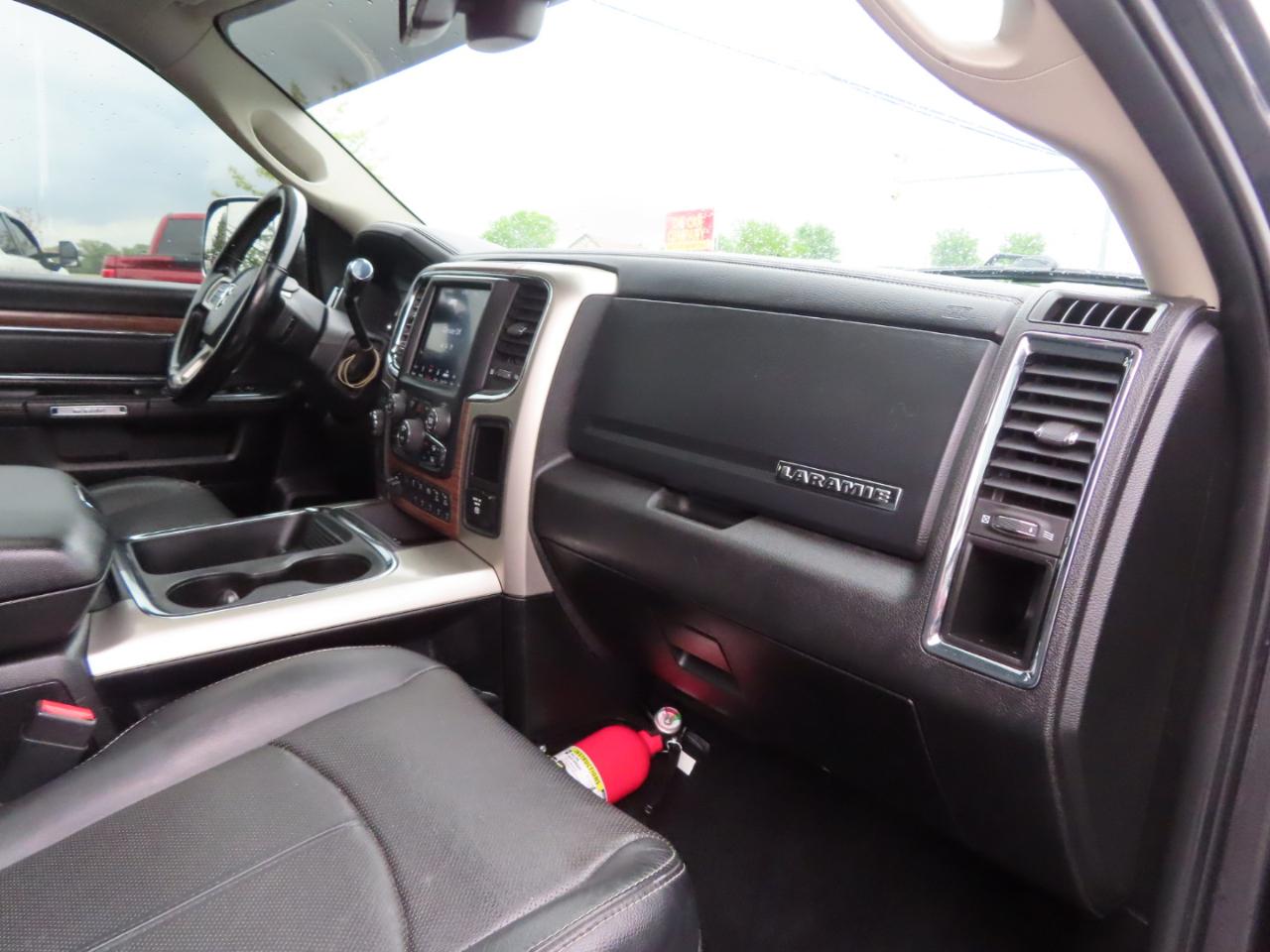 RAM 3500 Laramie 4x4 Crew Cab 8' Box 2018