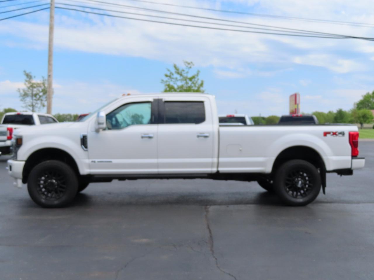 Ford Super Duty F-350 SRW Platinum 4WD Crew Cab 8' Box 2017