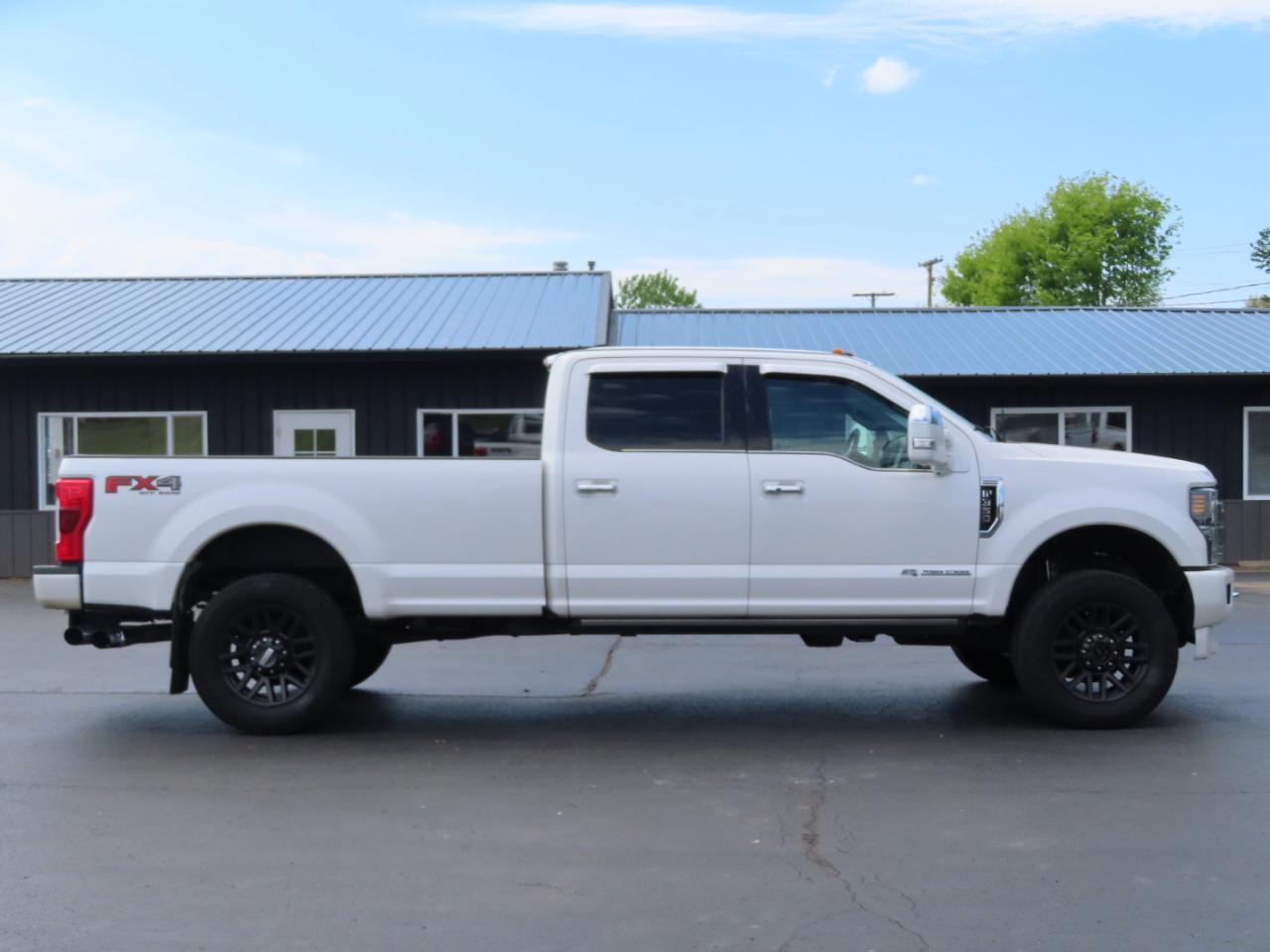 Ford Super Duty F-350 SRW Platinum 4WD Crew Cab 8' Box 2017