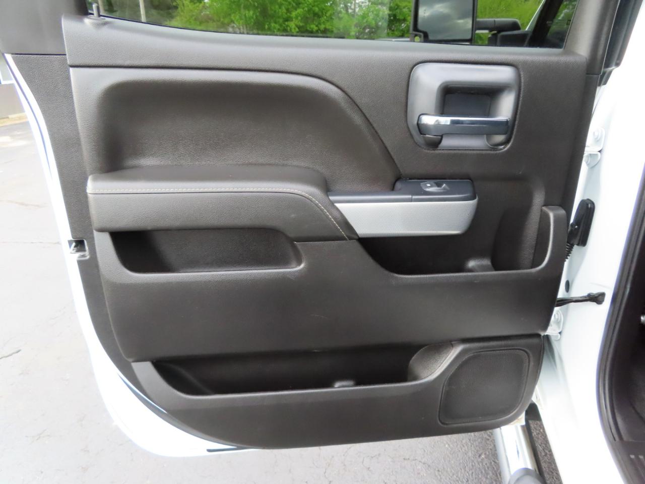 Chevrolet Silverado 2500HD 4WD Crew Cab 153.7" LT 2018