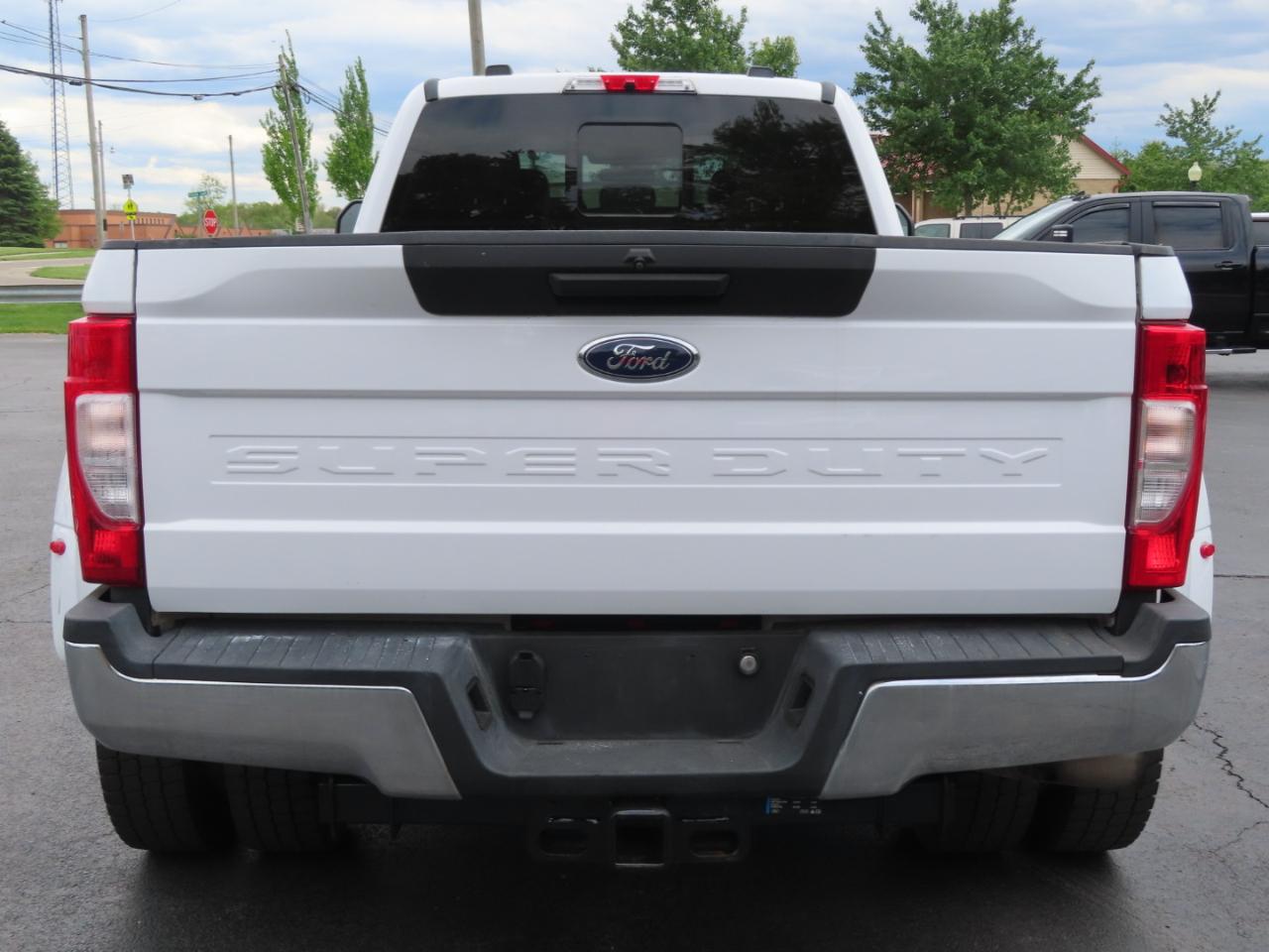 Ford Super Duty F-450 DRW XL 4WD Crew Cab 8' Box 2021