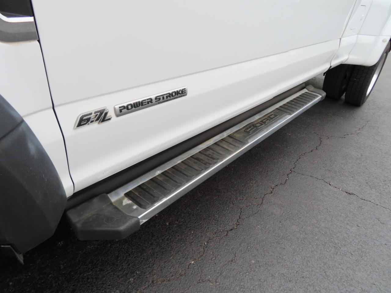 Ford Super Duty F-450 DRW XL 4WD Crew Cab 8' Box 2021