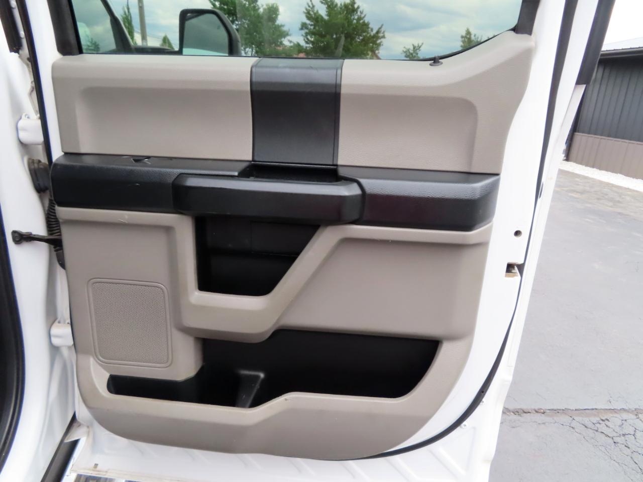 Ford Super Duty F-450 DRW XL 4WD Crew Cab 8' Box 2021
