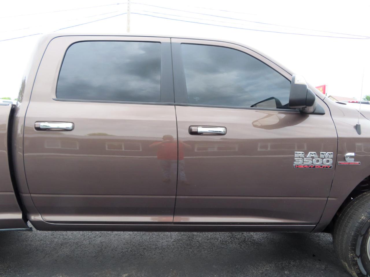 RAM 3500 SLT 4x4 Crew Cab 8' Box 2018