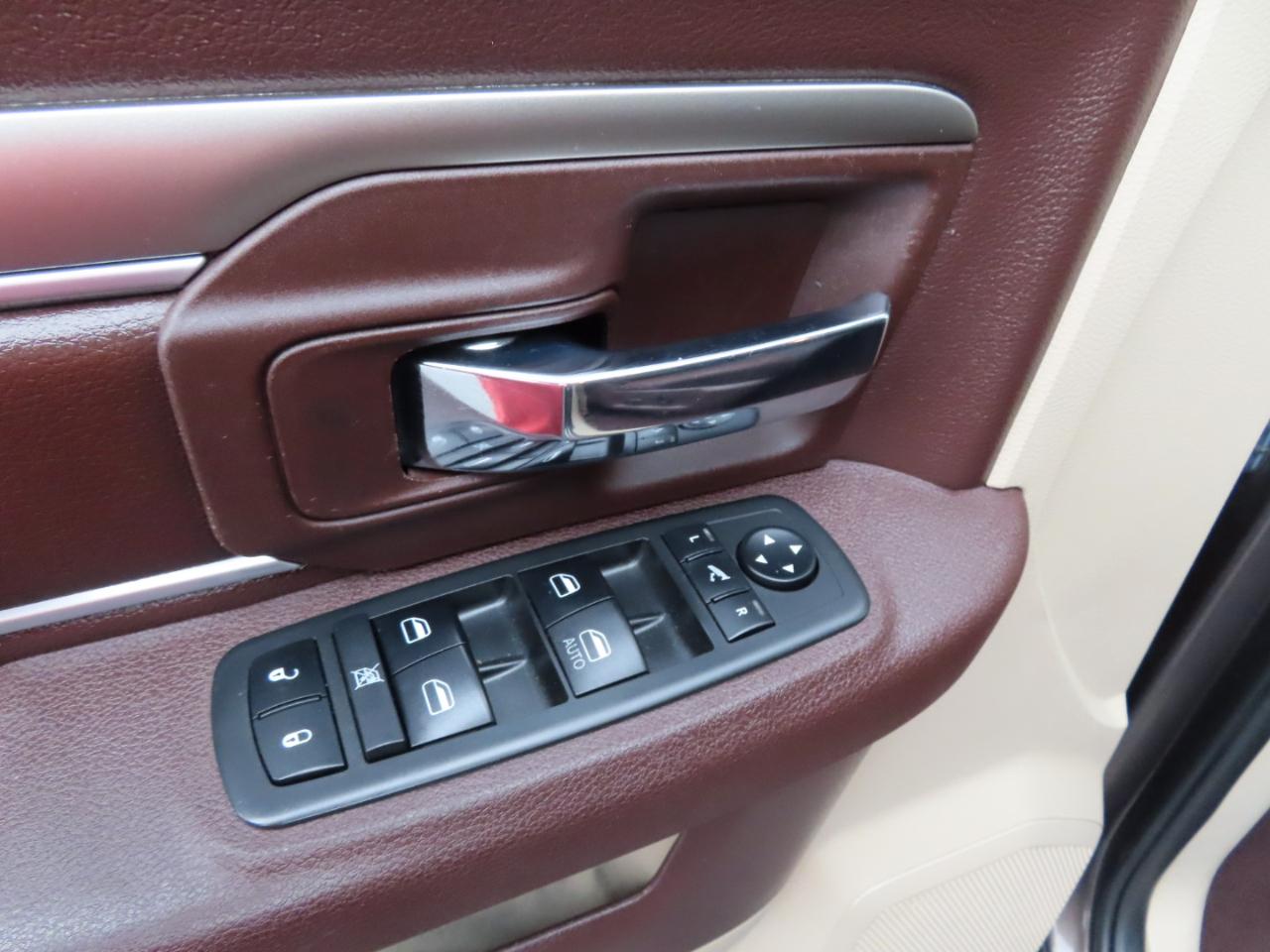 RAM 3500 SLT 4x4 Crew Cab 8' Box 2018