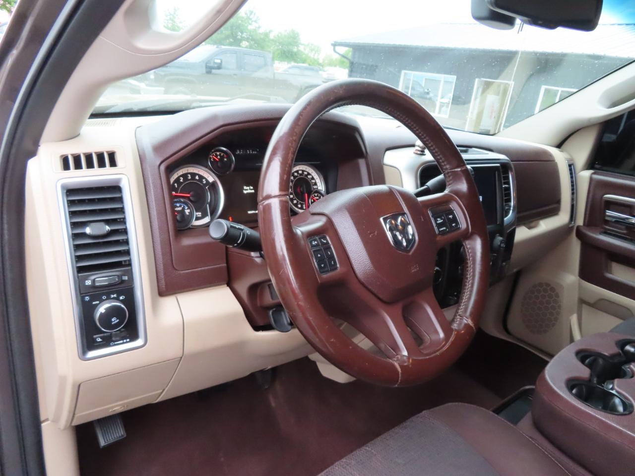 RAM 3500 SLT 4x4 Crew Cab 8' Box 2018