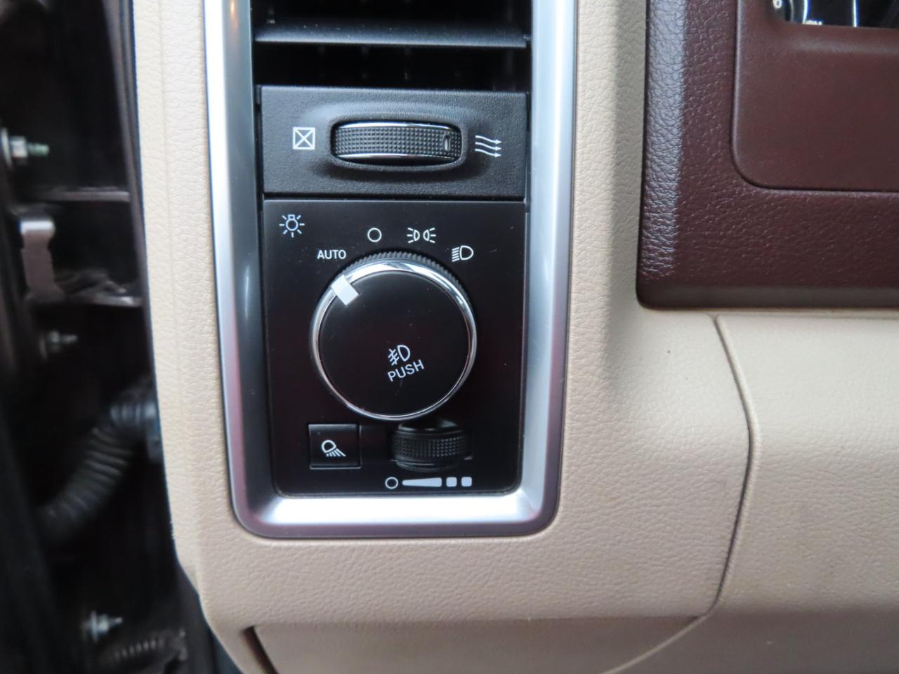 RAM 3500 SLT 4x4 Crew Cab 8' Box 2018