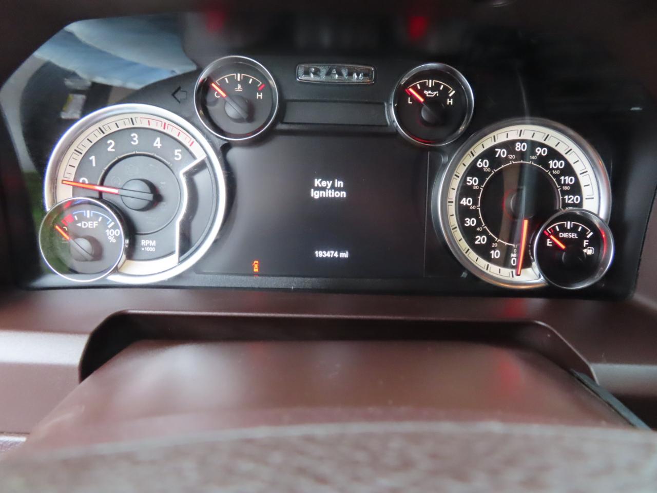 RAM 3500 SLT 4x4 Crew Cab 8' Box 2018