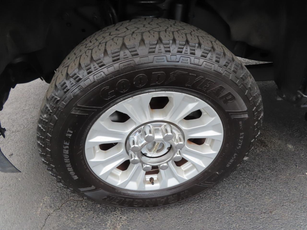 Ford Super Duty F-250 SRW XLT 4WD Crew Cab 8' Box 2021