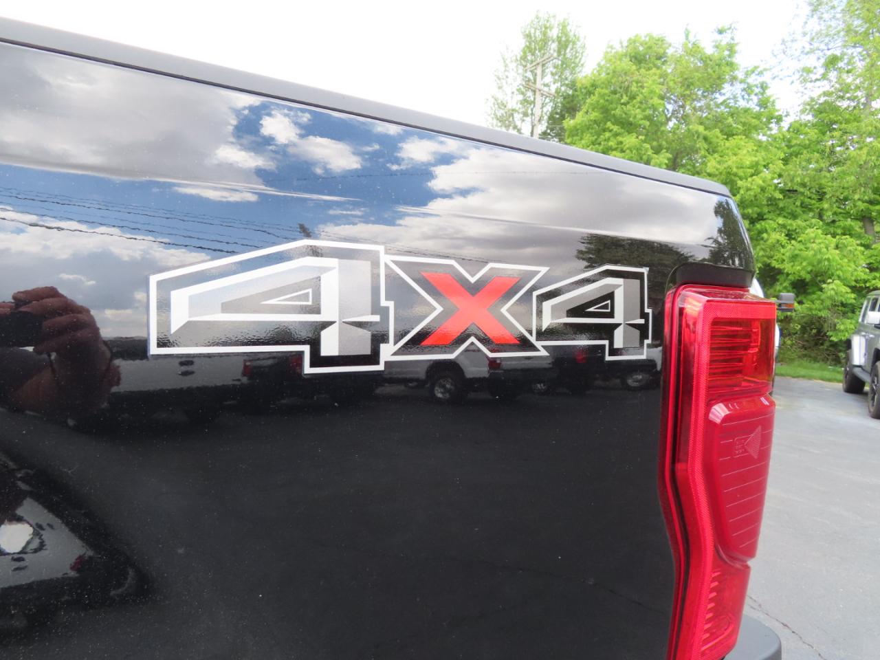 Ford Super Duty F-250 SRW XLT 4WD Crew Cab 8' Box 2021
