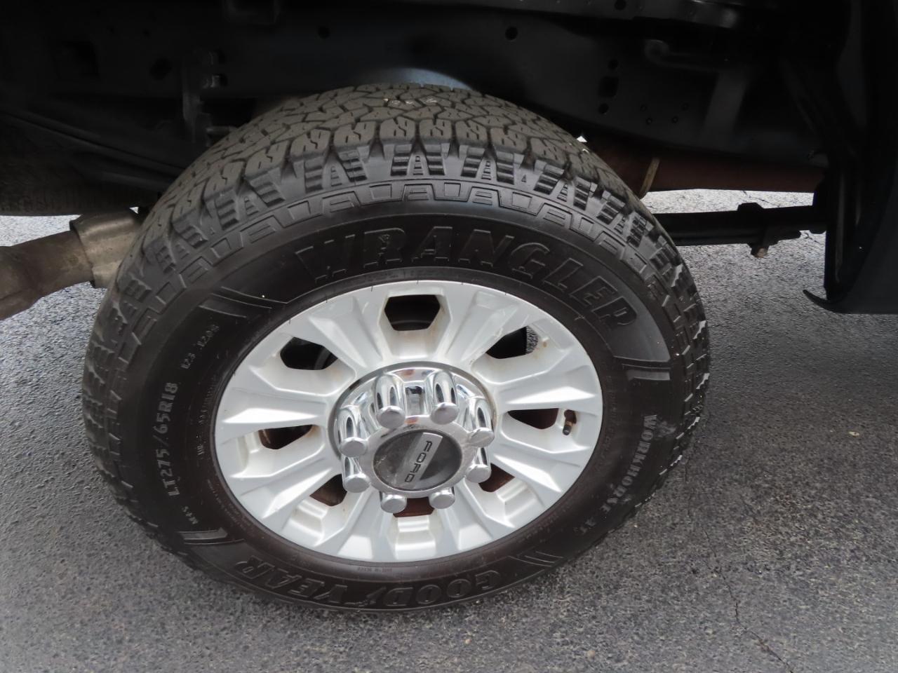 Ford Super Duty F-250 SRW XLT 4WD Crew Cab 8' Box 2021
