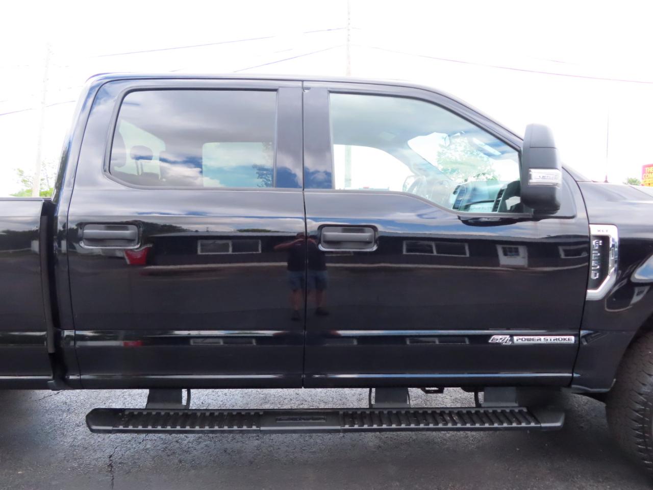 Ford Super Duty F-250 SRW XLT 4WD Crew Cab 8' Box 2021