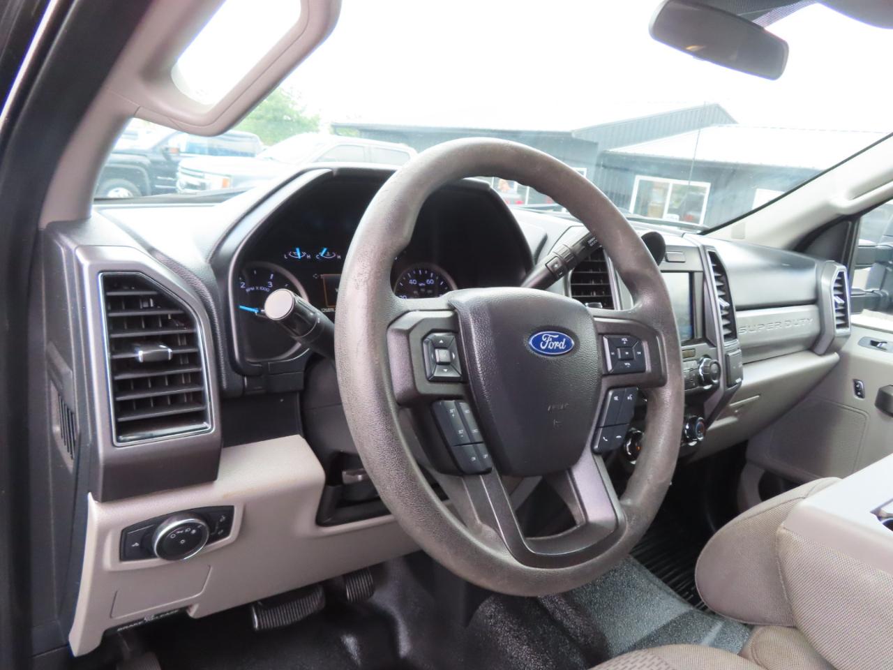 Ford Super Duty F-250 SRW XLT 4WD Crew Cab 8' Box 2021