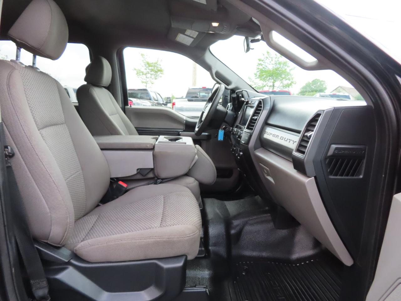 Ford Super Duty F-250 SRW XLT 4WD Crew Cab 8' Box 2021