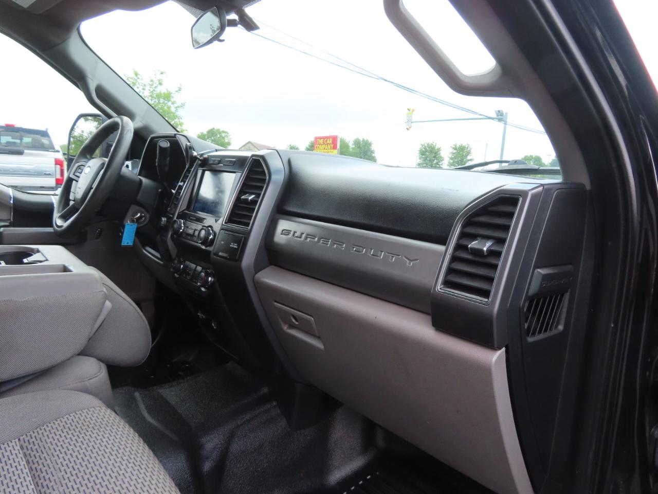 Ford Super Duty F-250 SRW XLT 4WD Crew Cab 8' Box 2021