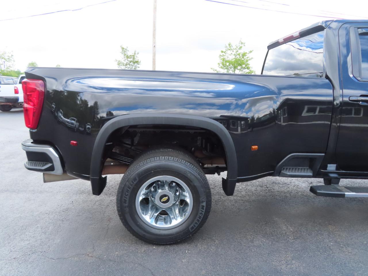 Chevrolet Silverado 3500HD 4WD Crew Cab 172" LT 2021