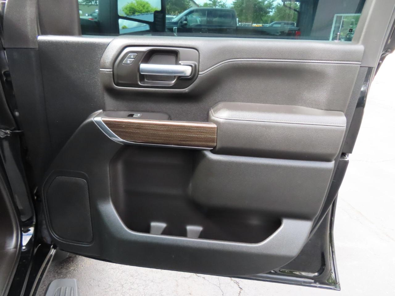 Chevrolet Silverado 3500HD 4WD Crew Cab 172" LT 2021
