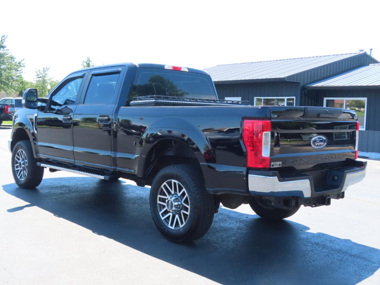 Ford Super Duty F-250 SRW XL 4WD Crew Cab 6.75' Box 2018