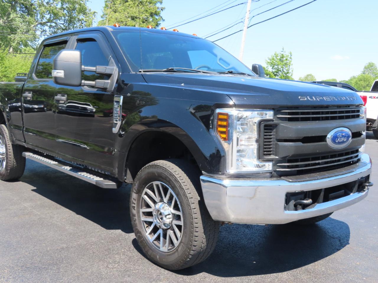 Ford Super Duty F-250 SRW XL 4WD Crew Cab 6.75' Box 2018