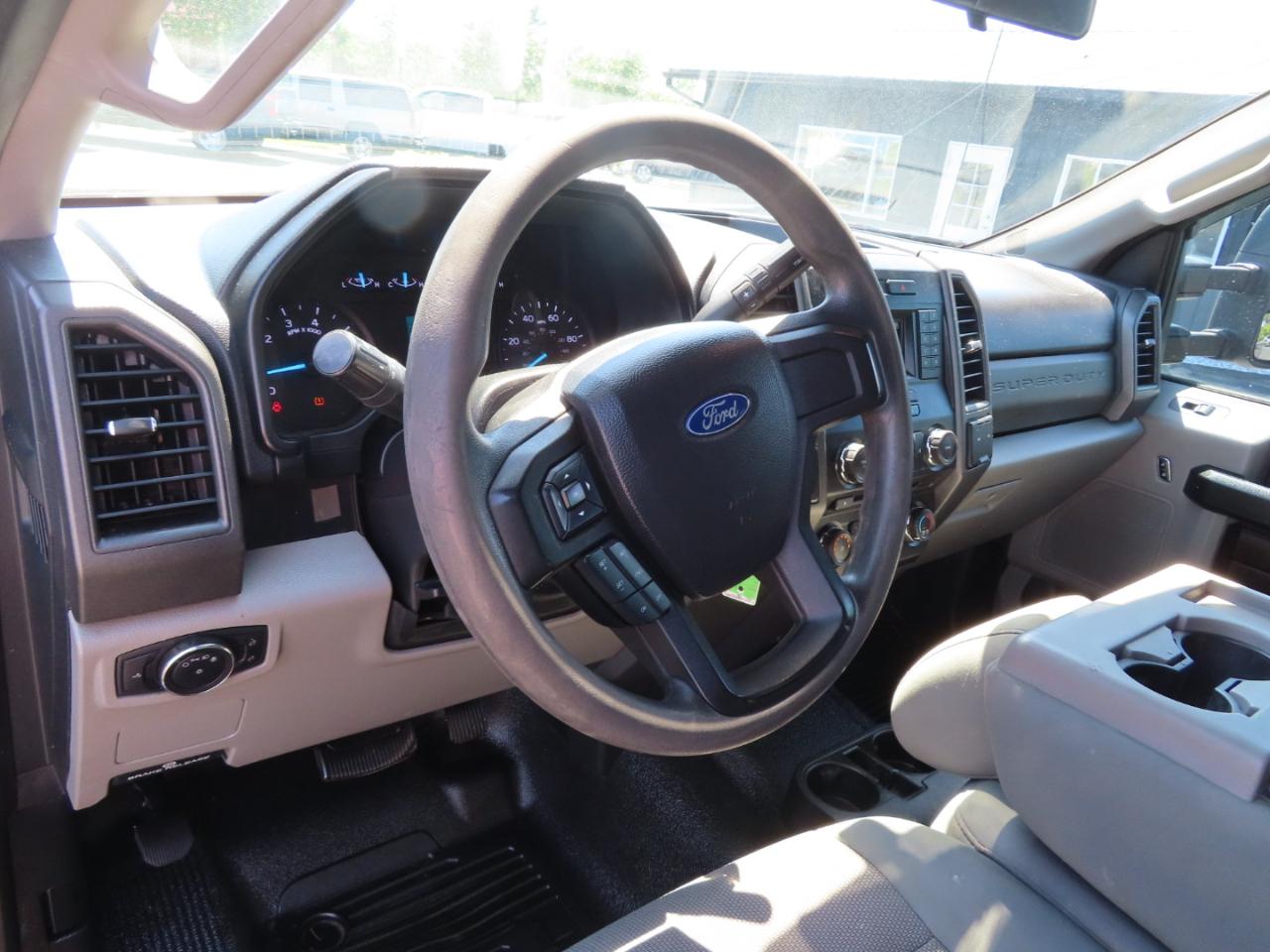 Ford Super Duty F-250 SRW XL 4WD Crew Cab 6.75' Box 2018